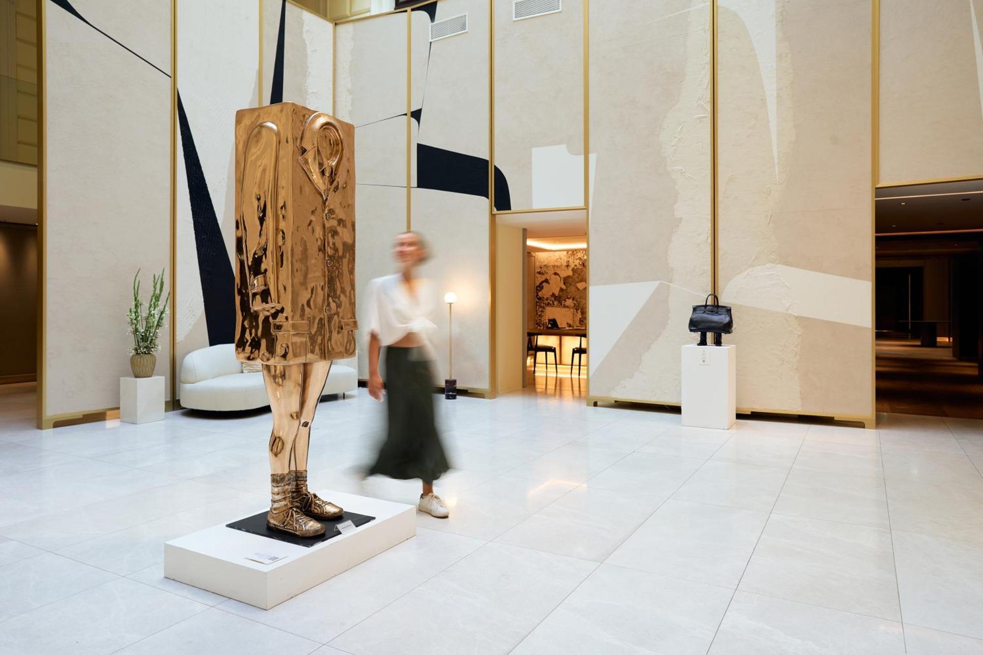 Almanac Palais Vienna Hotell Eksteriør bilde The sculpture in the lobby of the Four Seasons Hotel, London
