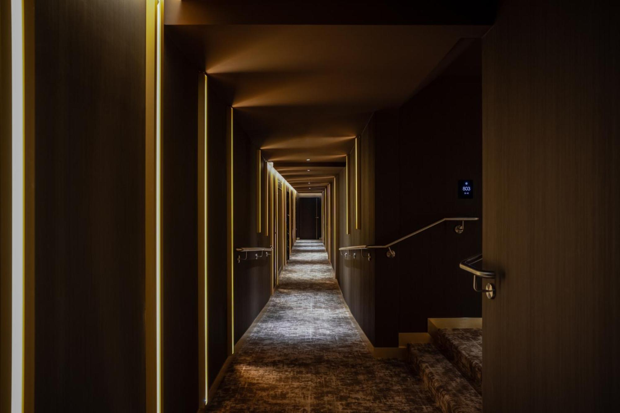 Almanac Palais Vienna Hotell Eksteriør bilde A corridor at the hotel